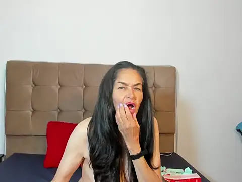 Snapshot of Liz_Grettel chatting on 2, 7, 2026 Liz Grettel online show from 2, 7, 2026