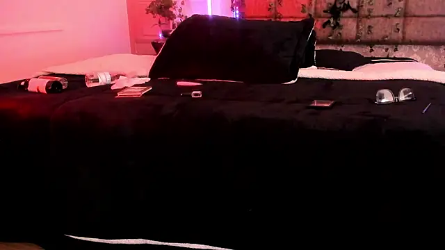 Vickmoon online show from 4, 4, 2026