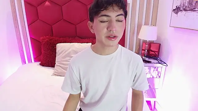 Cristopher Wild online show from 24, 3, 2026