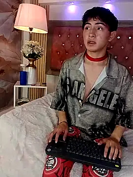 Cristopher Wild online show from 7, 4, 2026