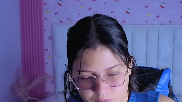 lucero s1 online show from 25, 4, 2026