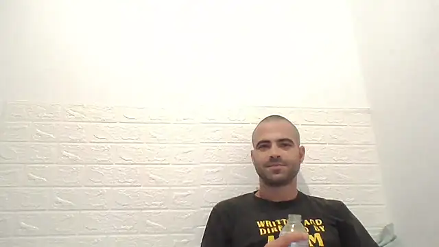 Snapshot of fnoggg chatting on 10, 5, 2026 fnoggg online show from 10, 5, 2026