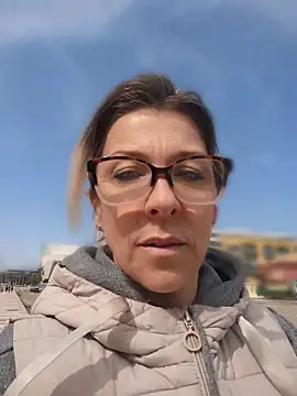 Snapshot of ManuelaX chatting on 1, 3, 2026 ManuelaX online show from 1, 3, 2026