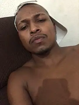 Snapshot of Henriqueamoror chatting on 6, 3, 2026 Henriqueamoror online show from 6, 3, 2026