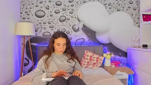 JosephineRows online show from 27, 3, 2026