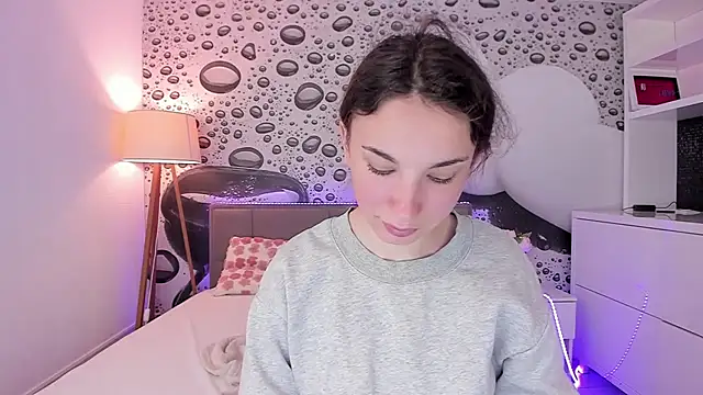 JosephineRows online show from 9, 4, 2026