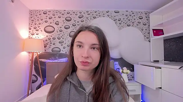 JosephineRows online show from 27, 4, 2026