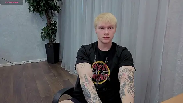 Whitesmoke666 online show from 12, 3, 2026