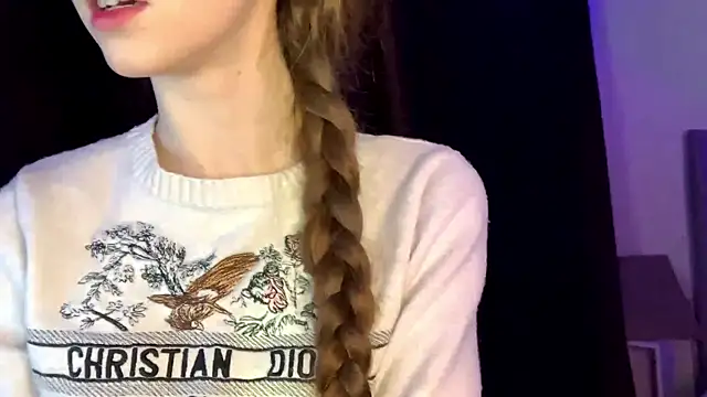 Snapshot of Kissme_Kira chatting on 12, 3, 2026 Kissme Kira online show from 12, 3, 2026