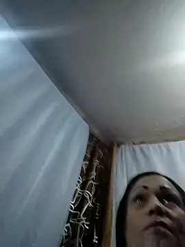Snapshot of maroita chatting on 13, 5, 2026 maroita online show from 13, 5, 2026