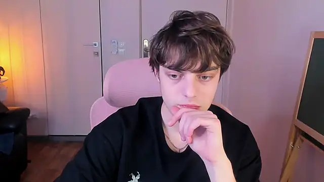 MaxVibee online show from 7, 3, 2026