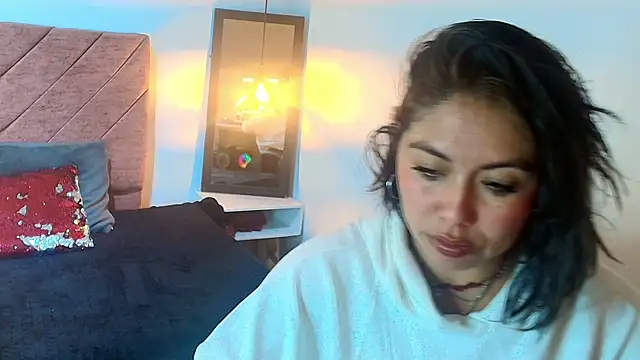 Amanda Fox   online show from 14, 4, 2026