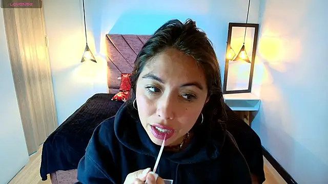 Amanda Fox   online show from 15, 4, 2026