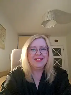 Snapshot of JanieLight53 chatting on 31, 3, 2026 JanieLight53 online show from 31, 3, 2026