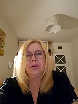 Snapshot of JanieLight53 chatting on 13, 4, 2026 JanieLight53 online show from 13, 4, 2026