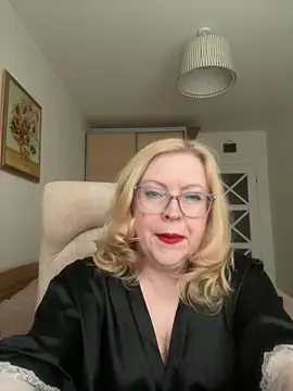 Snapshot of JanieLight53 chatting on 20, 4, 2026 JanieLight53 online show from 20, 4, 2026