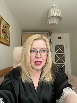 Snapshot of JanieLight53 chatting on 27, 4, 2026 JanieLight53 online show from 27, 4, 2026