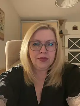 Snapshot of JanieLight53 chatting on 30, 4, 2026 JanieLight53 online show from 30, 4, 2026