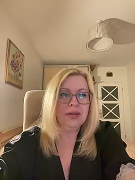 Snapshot of JanieLight53 chatting on 1, 5, 2026 JanieLight53 online show from 1, 5, 2026