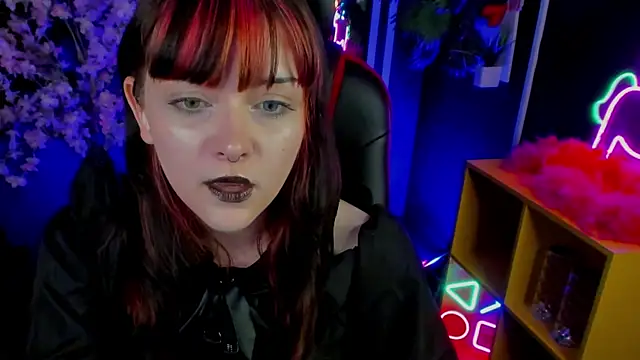 EsterTwilight online show from 29, 6, 2026