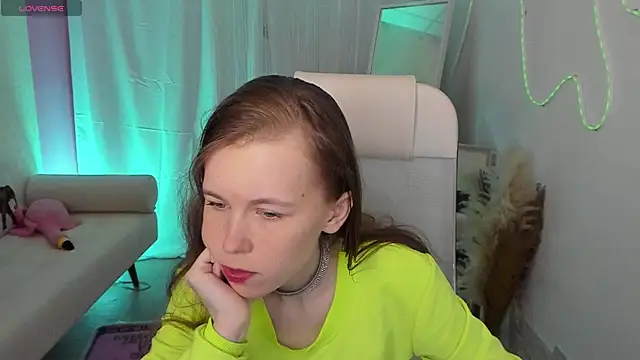 AriaGracen online show from 15, 4, 2026