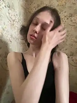 AmanitaXXX69 online show from 4, 4, 2026