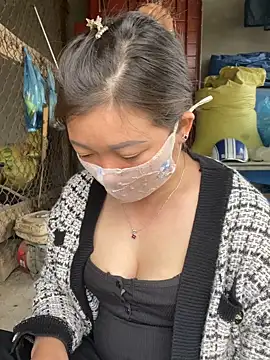 Bling-pusy online show from 12, 3, 2026