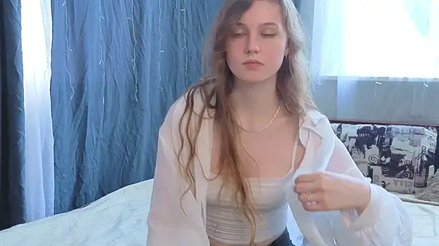 Snapshot of RubieHeiser chatting on 5, 6, 2026 RubieHeiser online show from 5, 6, 2026