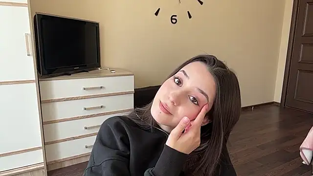 AdeleVelvet online show from 24, 4, 2026