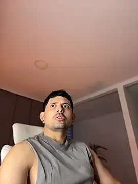 TroyeSavage online show from 22, 4, 2026