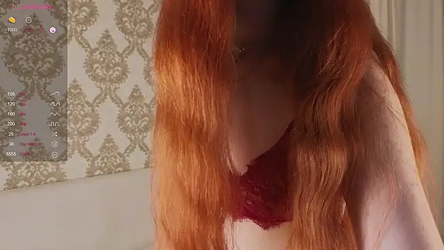 Snapshot of foxy_bloomm chatting on 9, 6, 2026 foxy bloomm online show from 9, 6, 2026