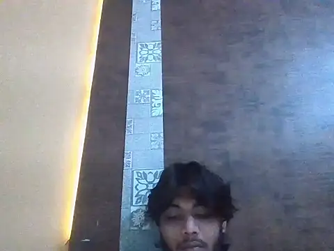 seducing boi online show from 9, 3, 2026