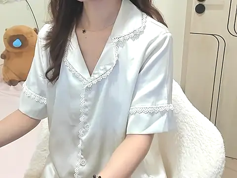 Snapshot of Camiilia chatting on 11, 6, 2026 Camiilia online show from 11, 6, 2026