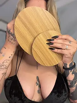 CarolQueen1  online show from 28, 3, 2026