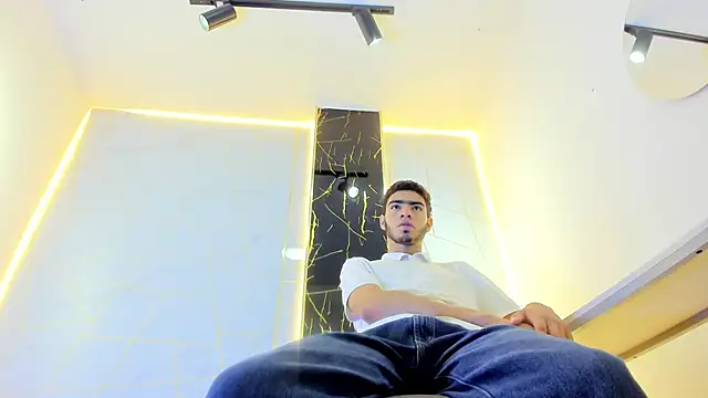 Valentin Lux online show from 26, 3, 2026