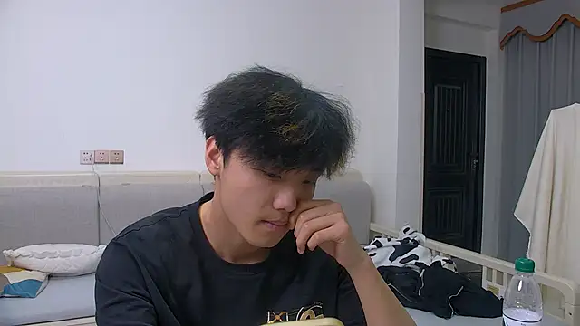 icecream-002 online show from 17, 3, 2026