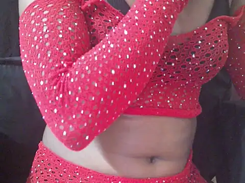 Snapshot of Couplehot00 chatting on 10, 7, 2026 Couplehot00 online show from 10, 7, 2026