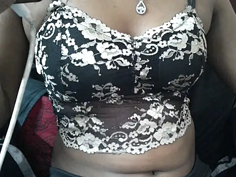 Snapshot of Couplehot00 chatting on 4, 8, 2026 Couplehot00 online show from 4, 8, 2026