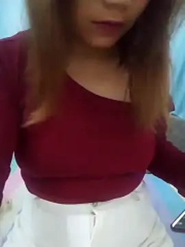 Snapshot of Sweet-cum425 chatting on 17, 5, 2026 Sweet-cum425 online show from 17, 5, 2026
