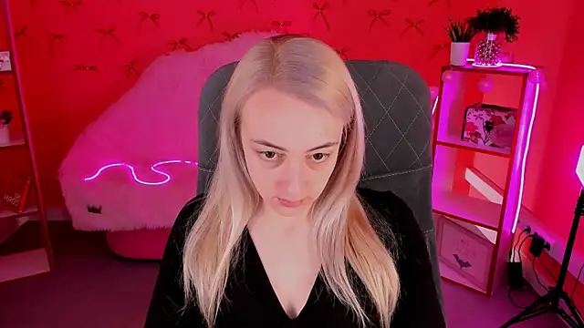 CarolMoor online show from 21, 4, 2026