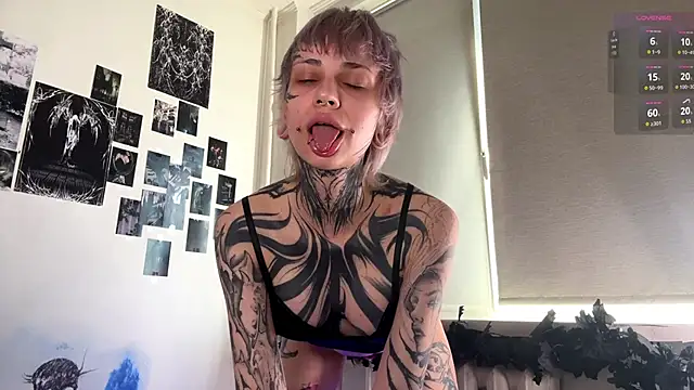 Snapshot of KizzieSherbert chatting on 7, 6, 2026 KizzieSherbert online show from 7, 6, 2026