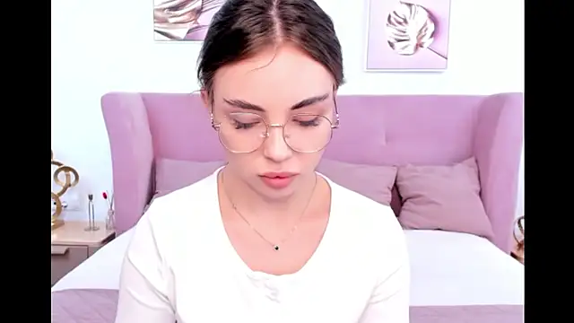 Snapshot of MyEvelin chatting on 1, 6, 2026 MyEvelin online show from 1, 6, 2026