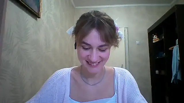 ElenoreHolguin online show from 27, 3, 2026