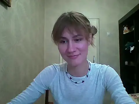 ElenoreHolguin online show from 2, 4, 2026