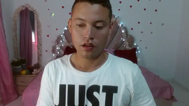 Snapshot of sven_fox723 chatting on 7, 6, 2026 sven fox723 online show from 7, 6, 2026