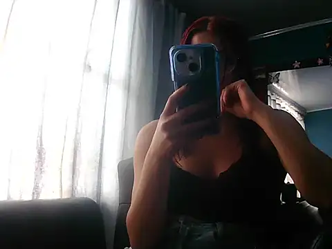 Nahomi velez online show from 16, 3, 2026