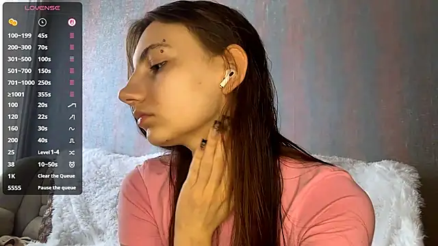 AlisaBloom online show from 6, 4, 2026