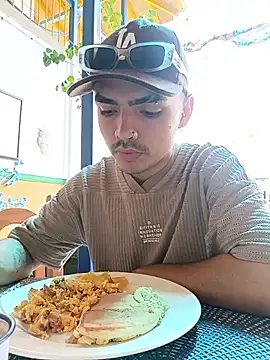 NicoKinggs  online show from 18, 4, 2026