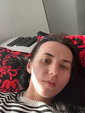 Oliviyaa kiss  online show from 12, 3, 2026