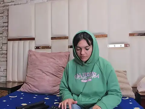 Alaia Blosson online show from 24, 3, 2026